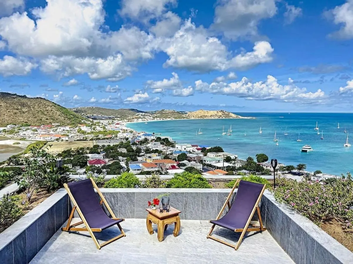 Blue Room In A Shared Villa Diamant With Communal Pool And Sea View Grand Case